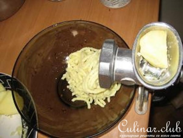 Картофляники с капустой и грибами
