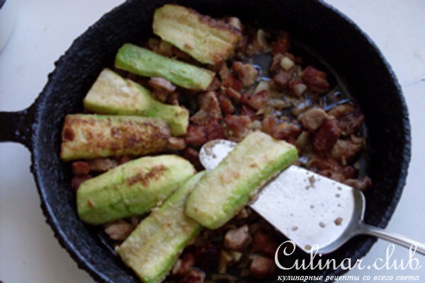 Запеканка с мясом и кабачками