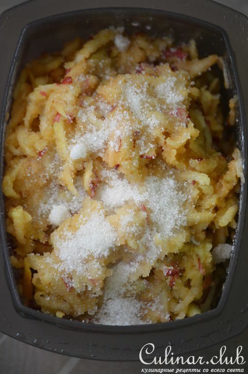 Запеканка манная с яблоками