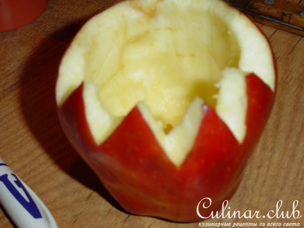 Подсвечник из яблока