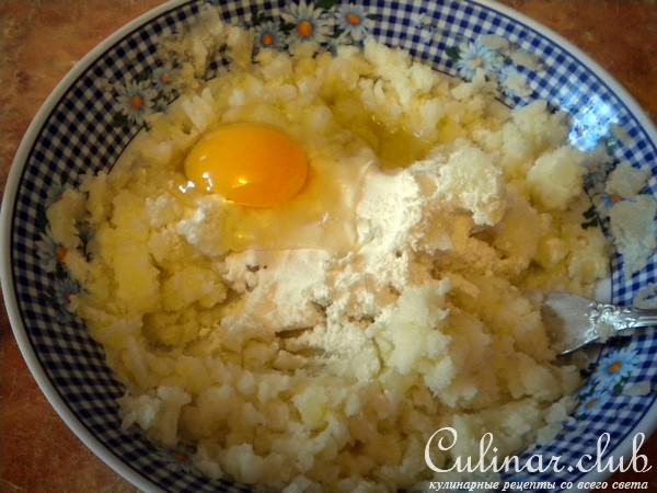 Картофельные пирожки с грибами 