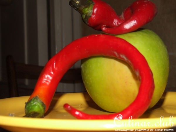 рулет из куриной грудки с сухофруктами, лимонной цедрой, проготовленный в пароварке