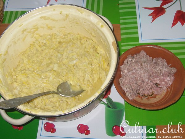 Вариант овощных блинчиков с мясом