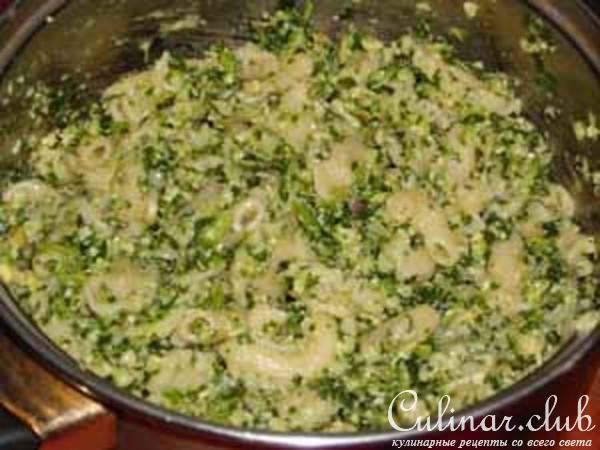 Макароны с зеленым ореховым соусом