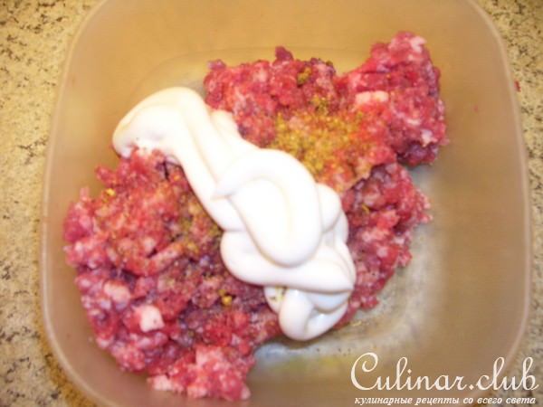 Гречаники мясные (вариант) в творожно-чесночном соусе