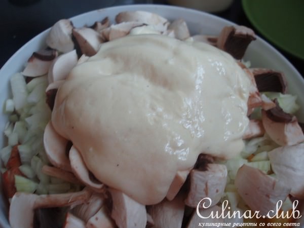картофель в горшочке с мясом и грибами