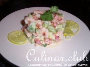 Салат с авокадо и креветками