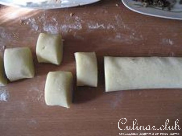 Картофляники с капустой и грибами
