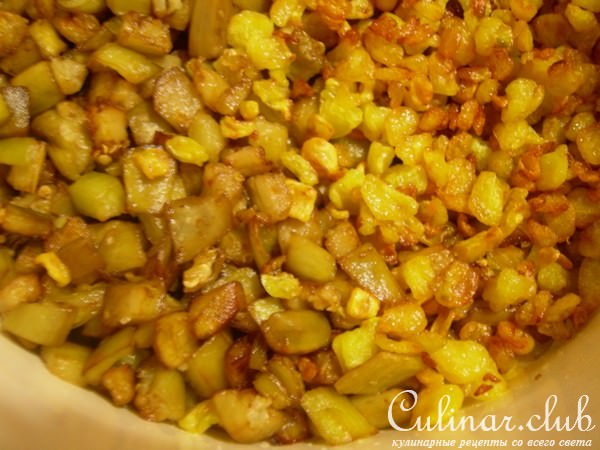 Салат с жареными баклажанами и кабачками