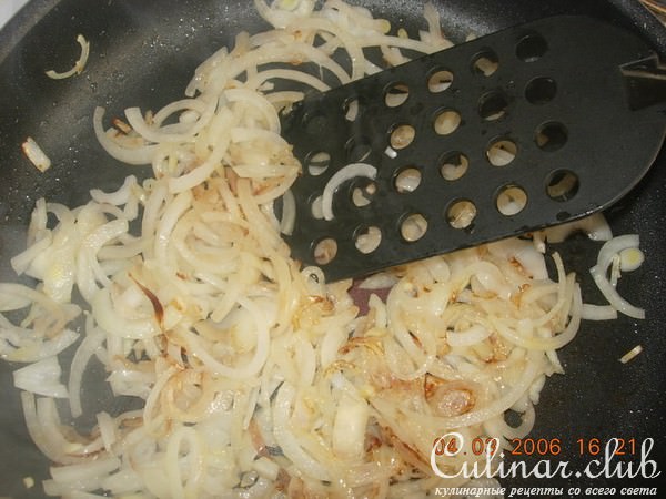 Салат из шампиньонов с омлетом