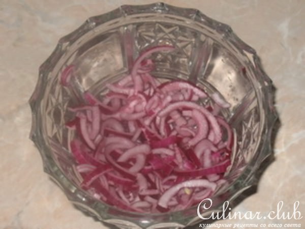 Салат с говядиной и помидорами