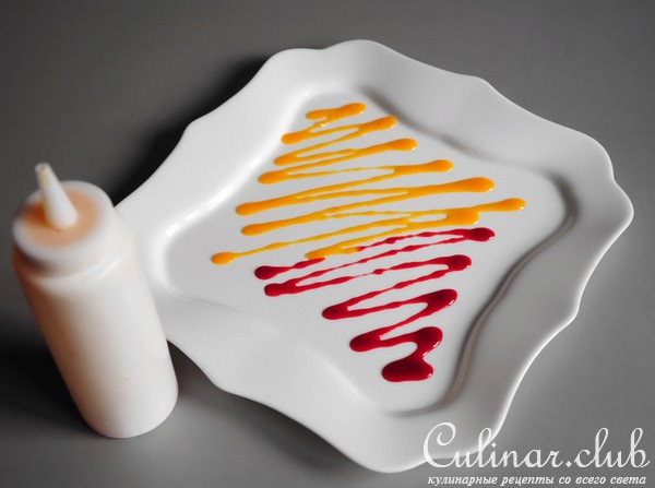 Салат с куриной печенью фламбе, фенхелем и виноградом "La Dolce Vita".