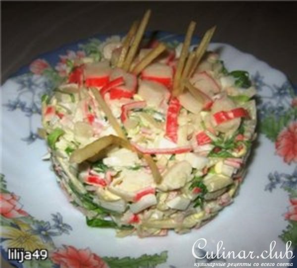 Яблочный салат с крабовыми палочками 