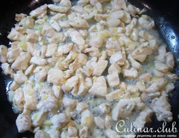 Куриный салат с черным рисом