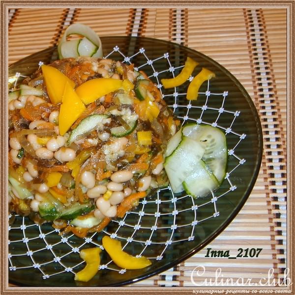 Салат из морской капусты с фасолью