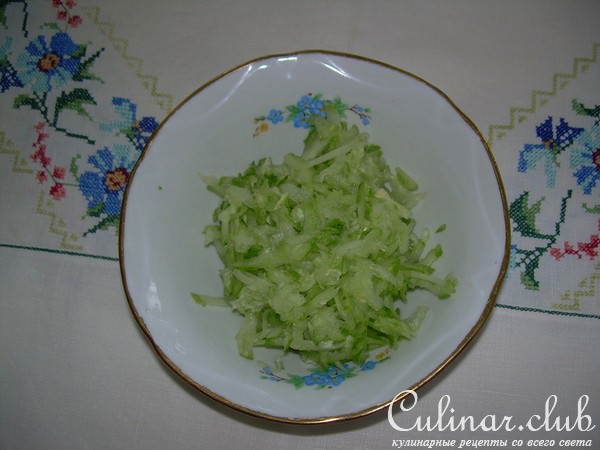 Салат из пекинской капусты