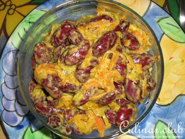 Салат с фасолью остренький