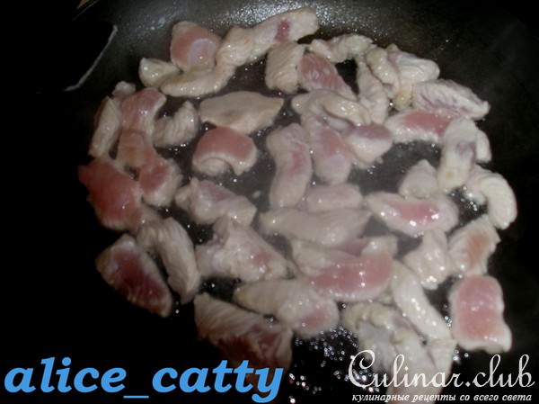 САЛАТ С КРАБОВЫМ МЯСОМ И ИНДЮШКОЙ