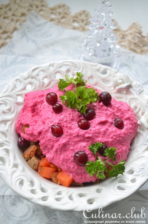 Свекольный сыр с сухариками