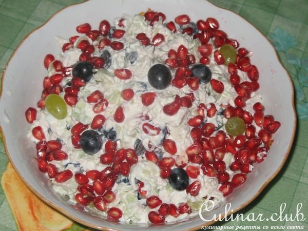 Пестрый салат с курочкой