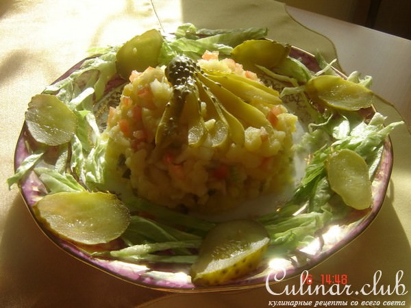 Салат картофельный с солёными огурчиками