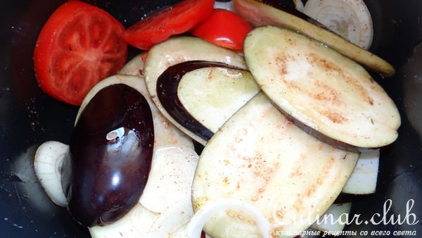 Теплый гриль-салат с говядиной и овощами