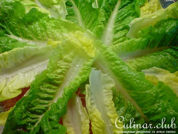 Салат с томатами и куриной печенью