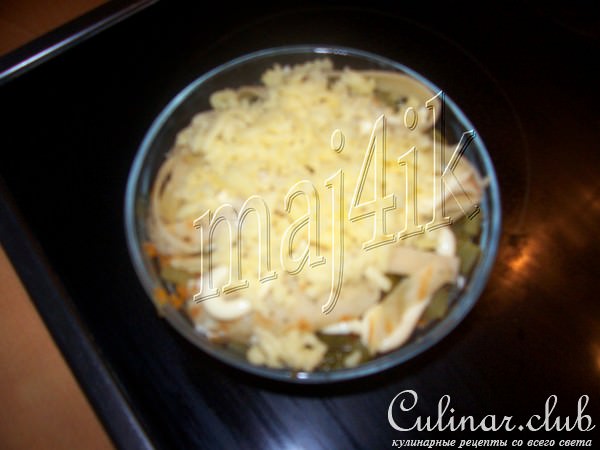 Маленький слоeный салатик