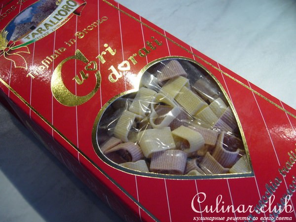 Теплый макаронный салат, объединивший сердца