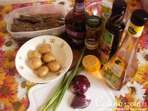 Салат из молодого картофеля с пряной мойвой и пикантной заправкой. Для Андрея нашего.