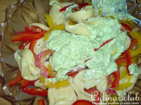 Салат из Равиолли с песто
