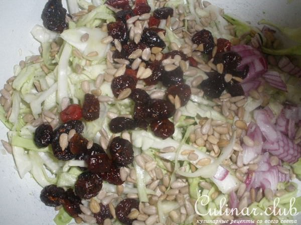 Курица с салатом. Яркие впечатления. Ресторан на диване 6. Бранч.