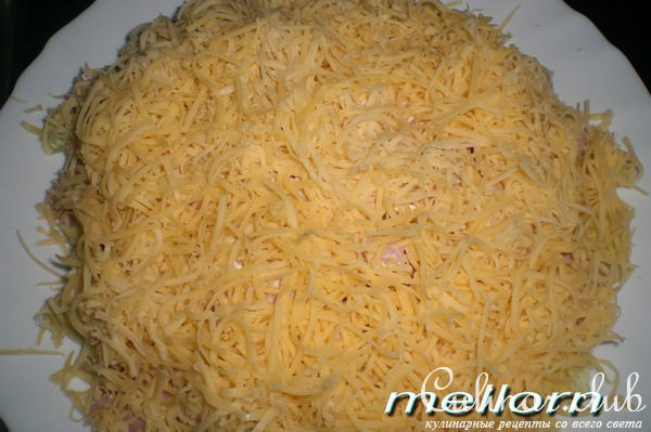 Салат из ветчины и корейской моркови