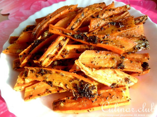 Салат с запечённой морковкой и курицей