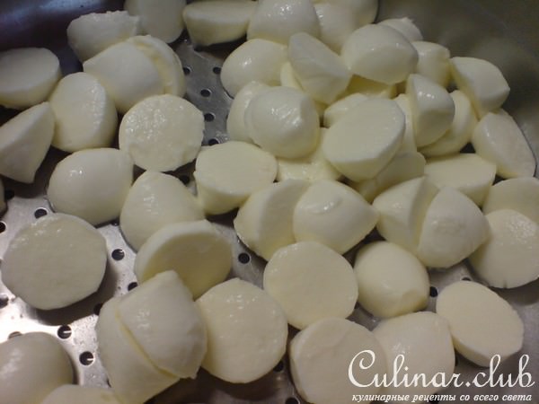 "Рождественский венок" ……..из салата "Caprese "