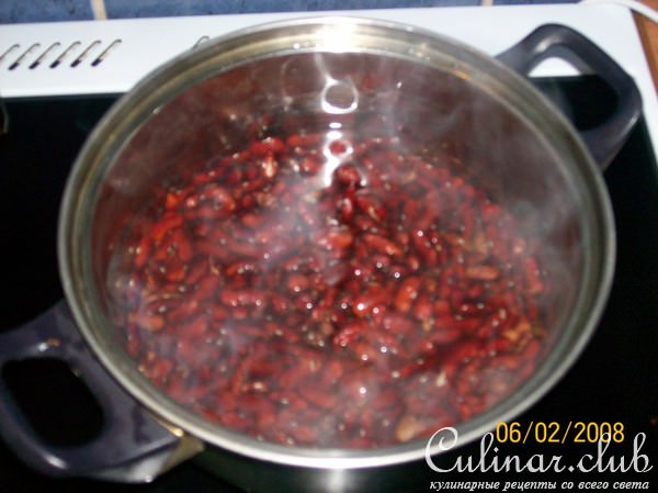 Салат из фасоли с беконом