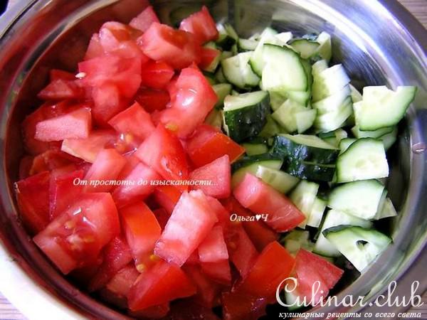 Салат из зеленой гречки с овощами и ореховой заправкой