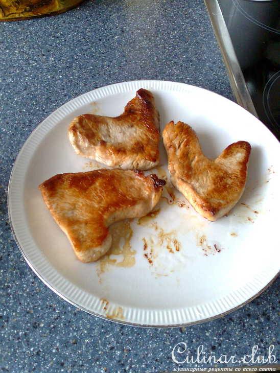 Салат с персиками.