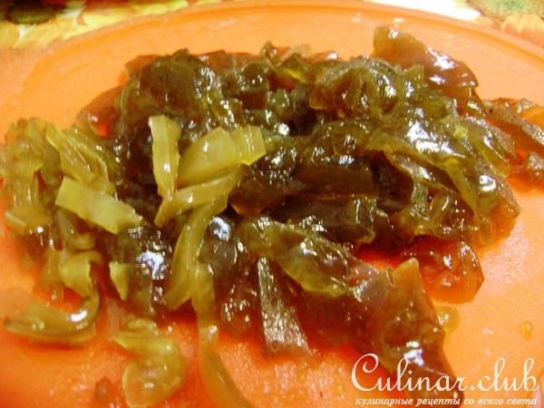 Салат на китайский манер с крахмальной лапшой , тофу и пряным желе.