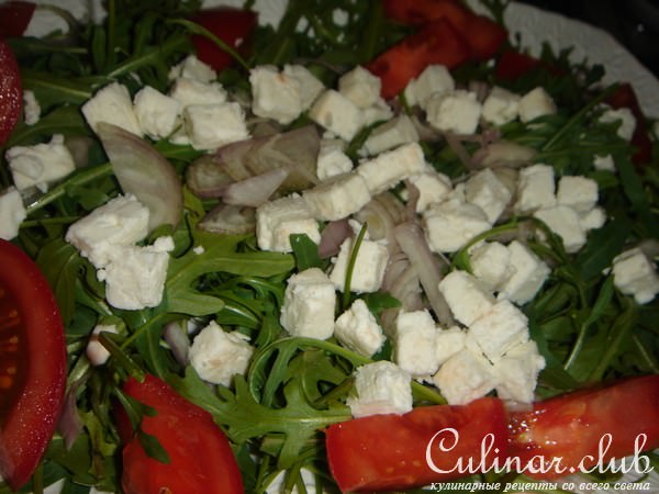 Салат из рукколы с хамоном