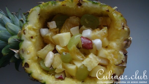 Салат в ананасе с грушевым сиропом с USA Pears and Grapes from California. УРА!!! Я нашла их!