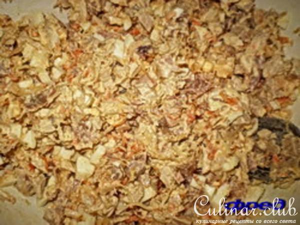 салат с копченой курицей