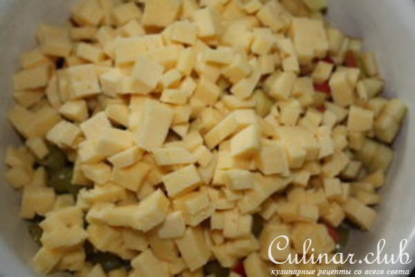 Салат из курицы и винограда