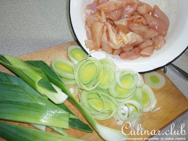 салат из курицы С ГРУШЕВЫМ СОУСОМ