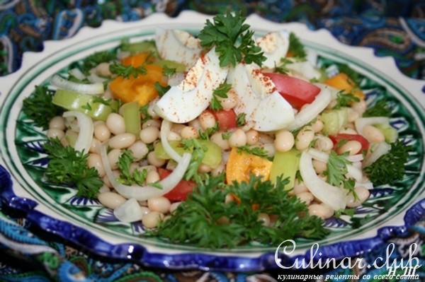 Турецкий салат из белой фасоли (Fasulye-Piyaz).