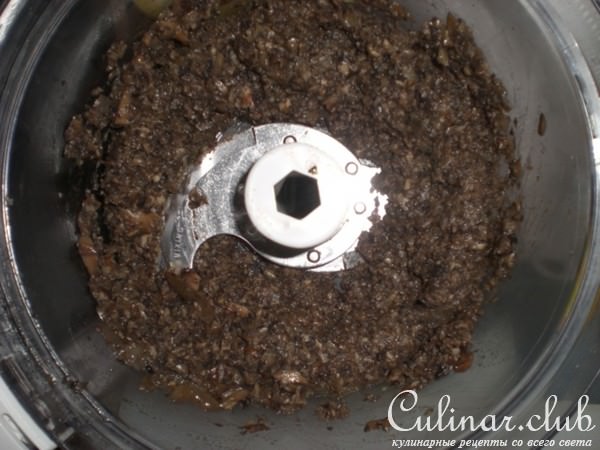 Слоёный овощной салатик с грибным соусом( вариант)