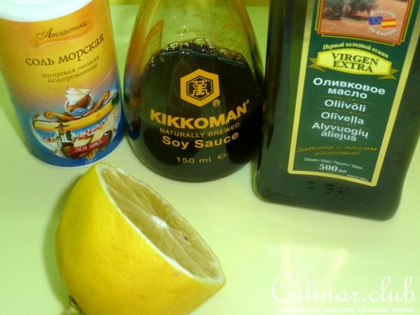 Салат с кабачками, болгарским перцем и кедровыми орешками