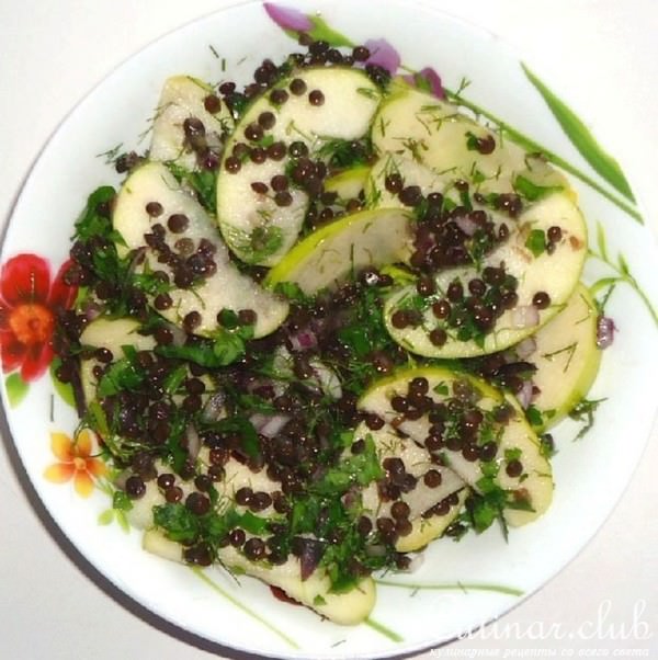 Салат из чечевицы с зеленым яблоком