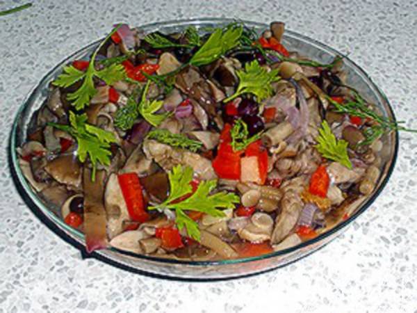 Грибной салат в банке