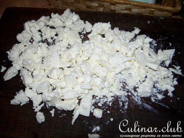 Салат из чечевицы с брынзой и овощами
